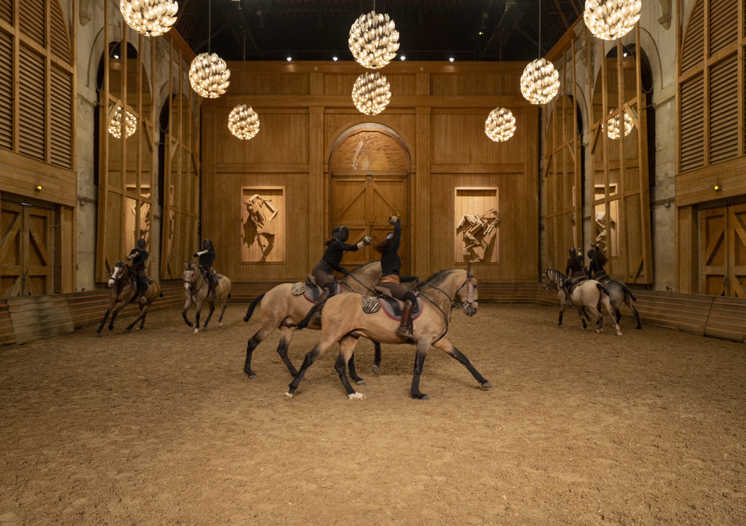 Manège de l'Académie Équestre de Versailles - Format spectacle Équestre la voie de l'écuyère 