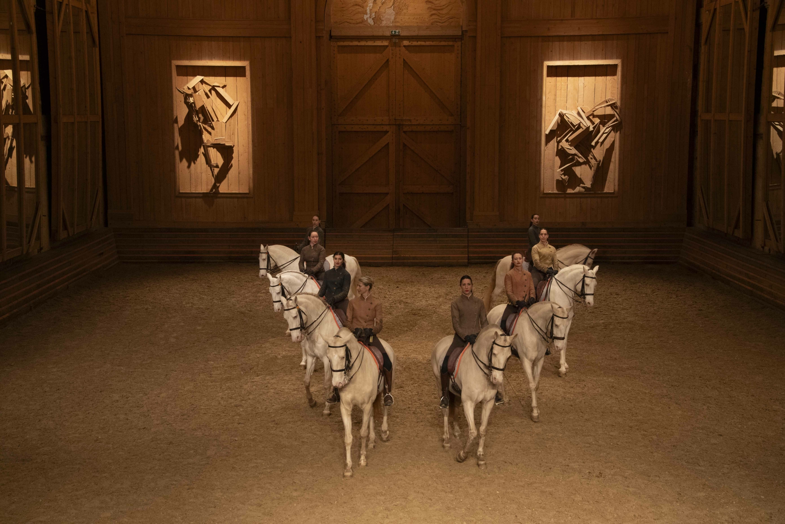Manège de l'Académie Équestre de Versailles - Format spectacle Équestre suivit d'un Cocktail