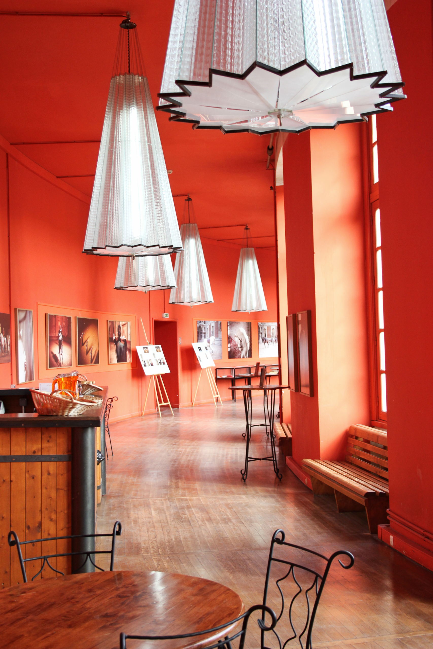 Vue sur le Château depuis le Salon Nuno Oliveira – espace de réception haut de gamme
